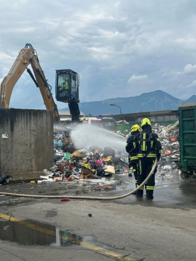 Samovžig odpadkov v Kranju