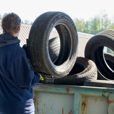 Kam z izrabljenimi gumami? 