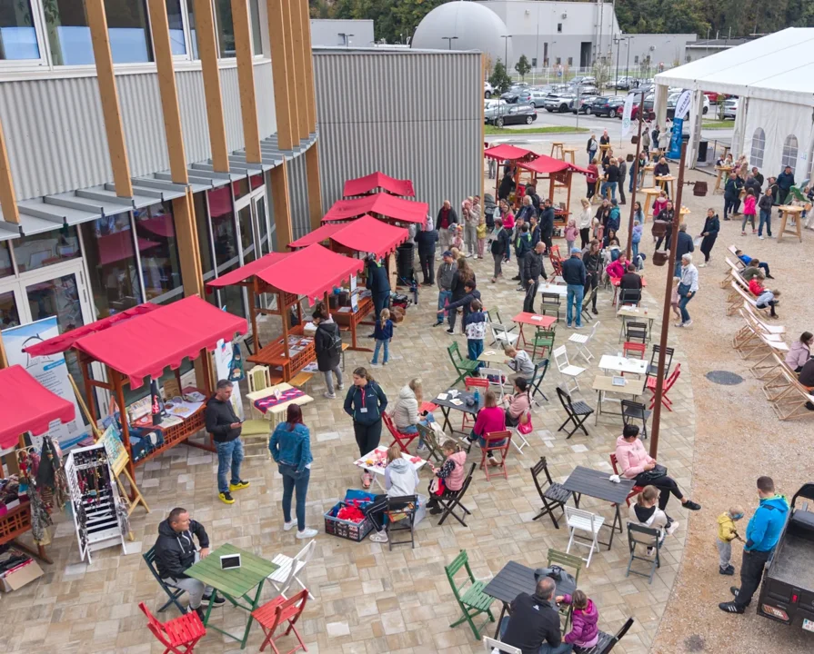  Prvi festival krožnega gospodarstva Komunale Kranj povezal stroko, ustvarjalnost in druženje