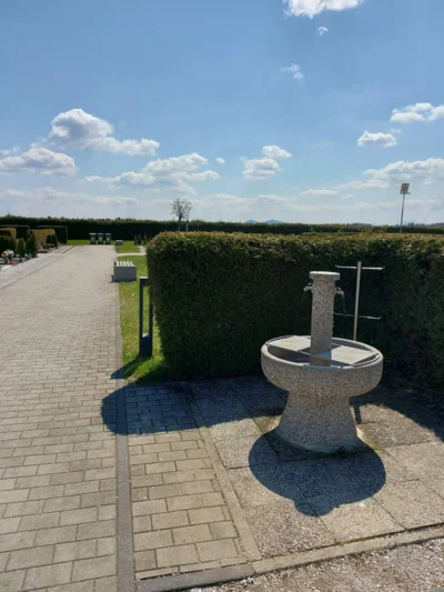 Voda na pokopališčih