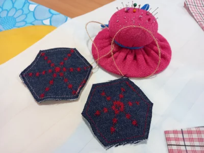 Delavnica - izdelava okraskov za praznična drevesca