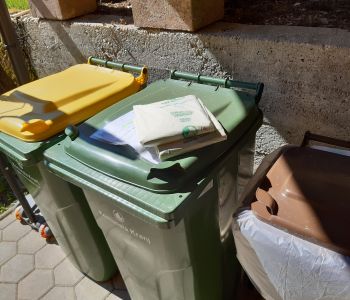 Nakup namenskih vreč za odpadke in možnost zamenjave zabojnika z večjo prostornino